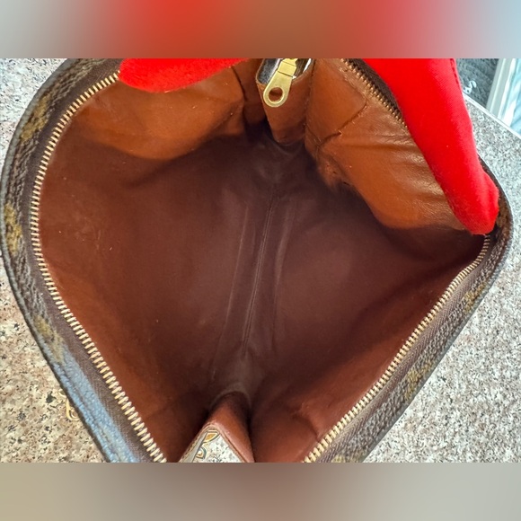 Vintage LOUIS VUITTON Monogram Pouche Toilette 26 Clutch Bag converted - Picture 4 of 14